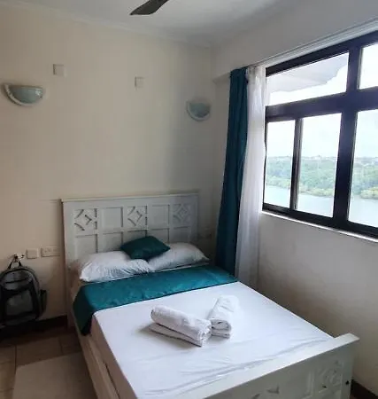 Penthouse Five - The Beautiful 3Br En-Suite Apt Mombasa Exterior photo