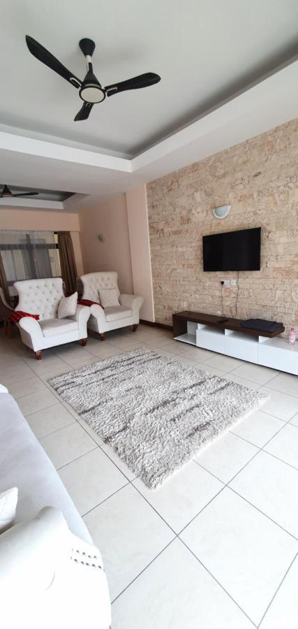 Penthouse Five - The Beautiful 3br En-suite